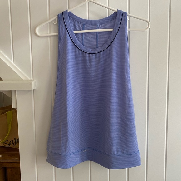 lululemon tank size M - Picture 2 of 4